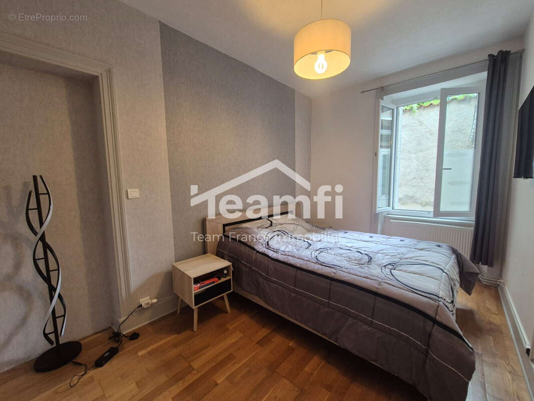 Appartement à COURPIERE