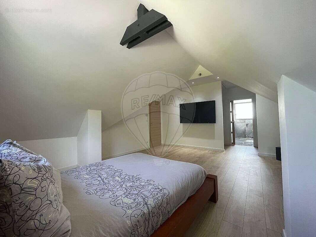 Maison à VAUX-SUR-SEINE