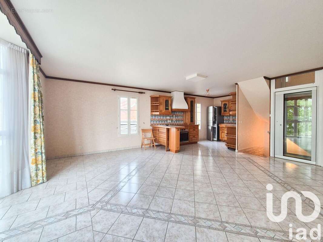 Photo 3 - Maison à HOUDAN