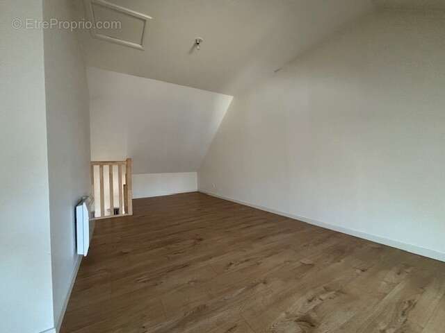 Appartement à LAMORLAYE