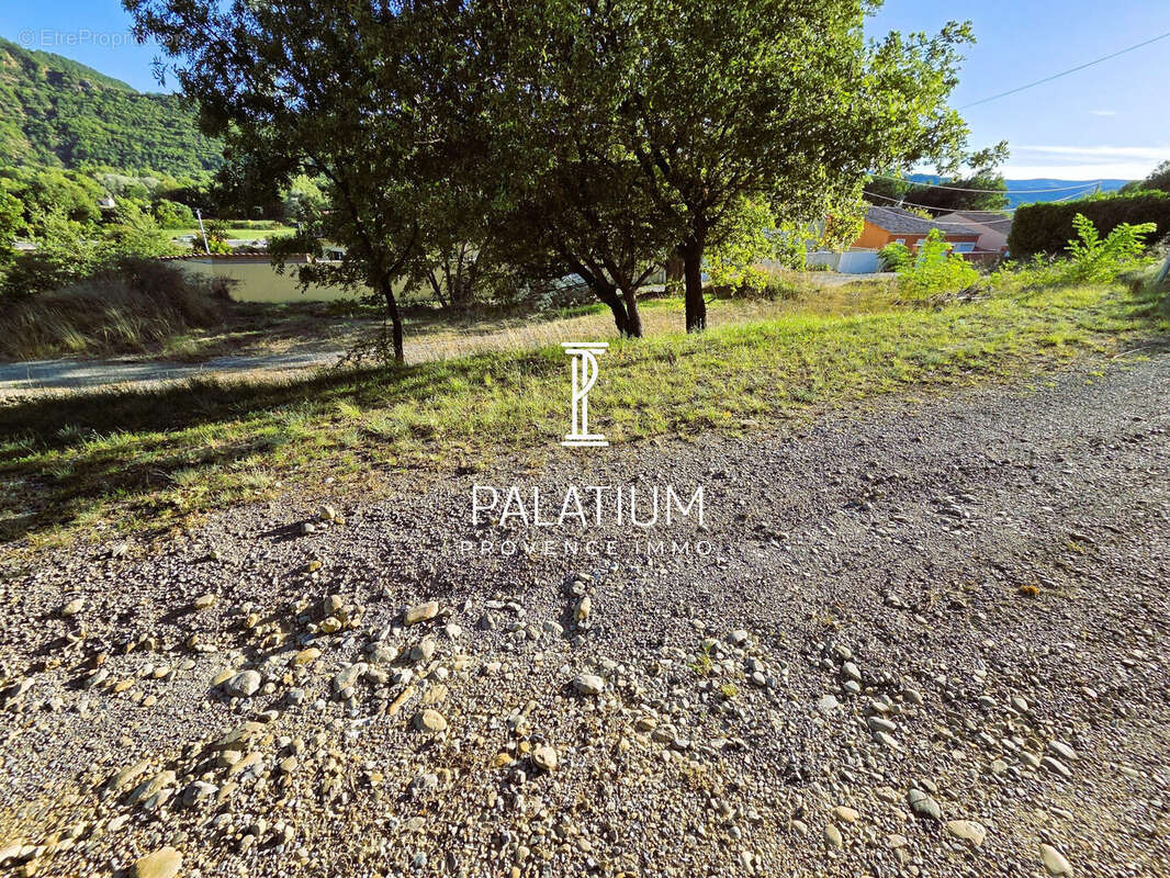 Terrain à MALLEMOISSON