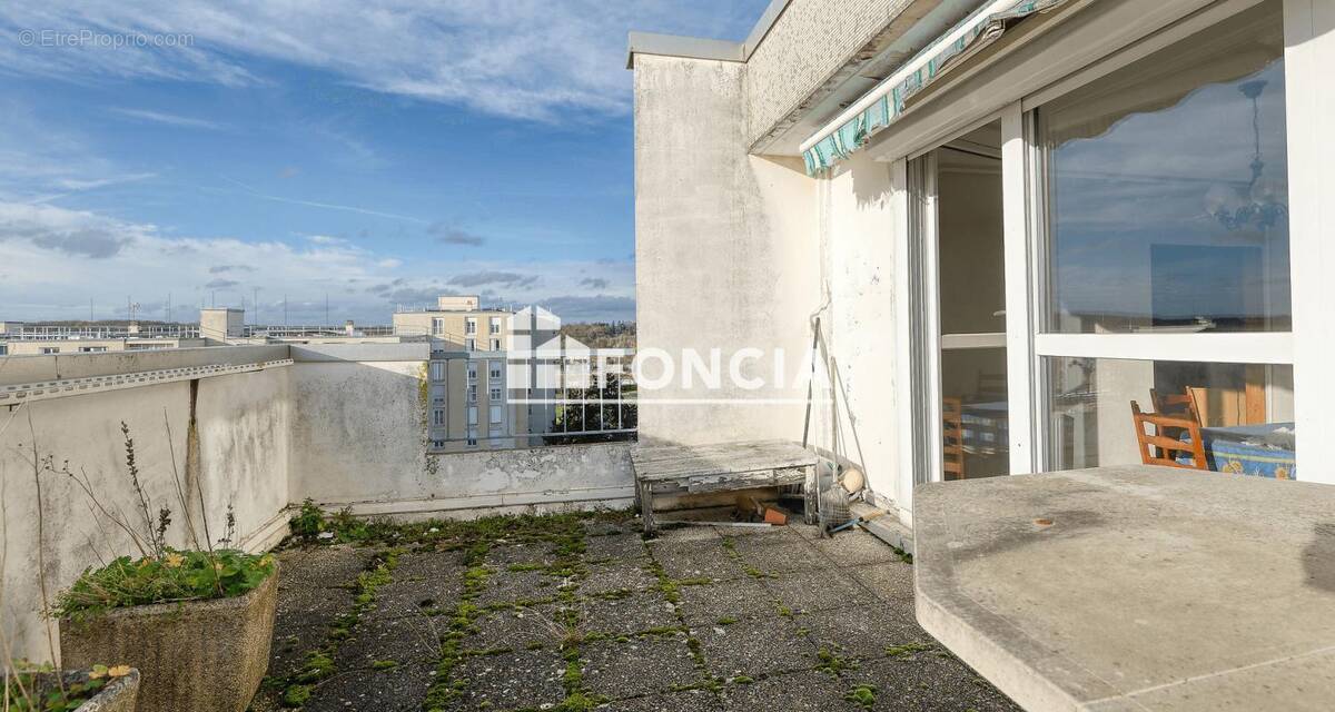 Appartement à DAMMARIE-LES-LYS