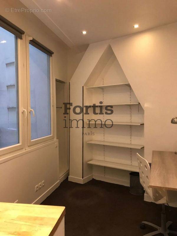 Appartement à PARIS-2E