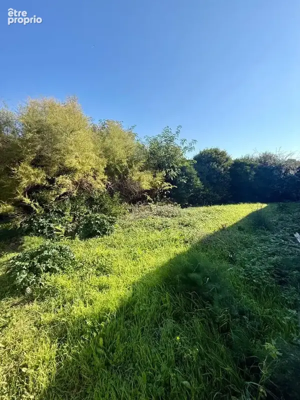 A kerne terrain constructible de 760m2 avec maison de 46m2 a renover - photo 2