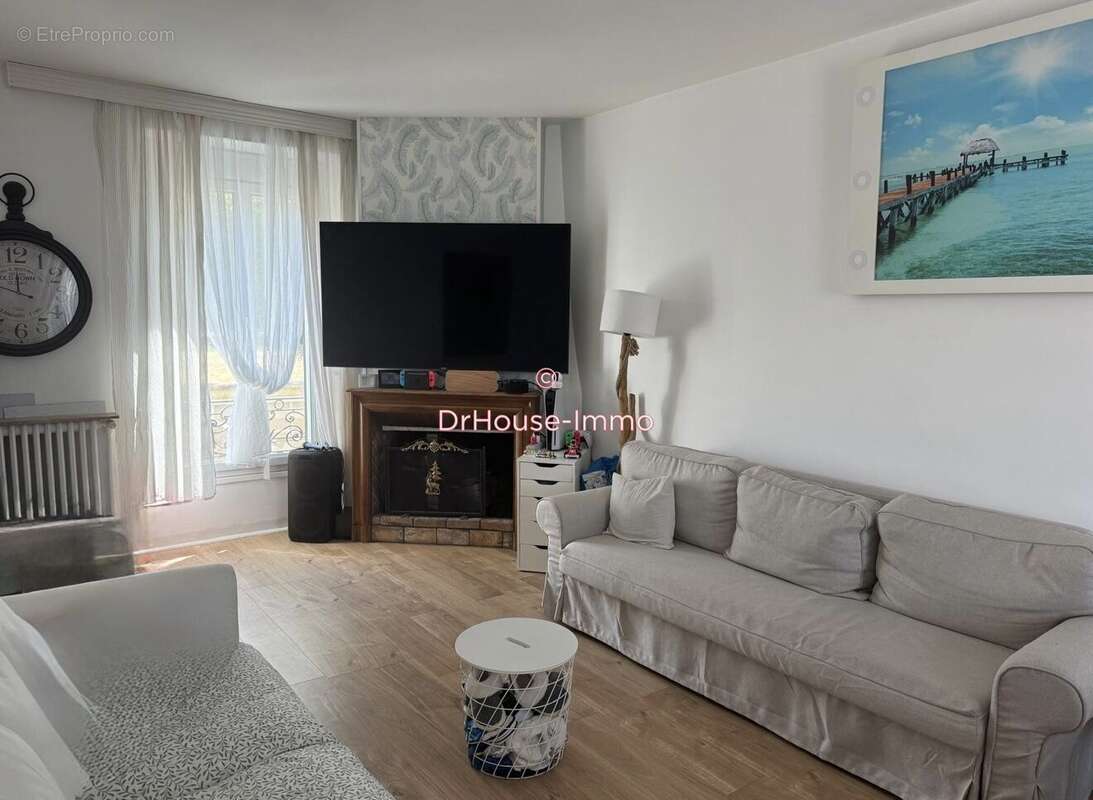 Maison à SAINT-PIERRE-LES-NEMOURS