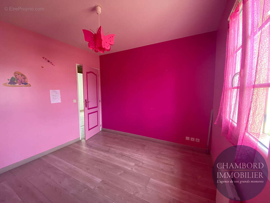 Maison Sassay de plain pied 95 m² - photo 11