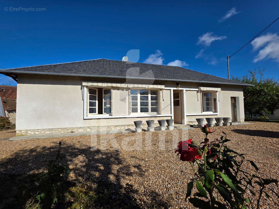Découvrez un ensemble immobilier rare à Monthou-sur-Cher - photo 3