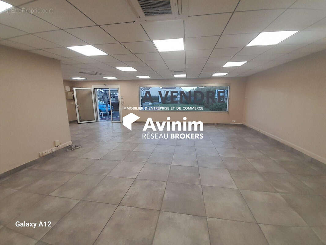 Commerce à FAY-AUX-LOGES