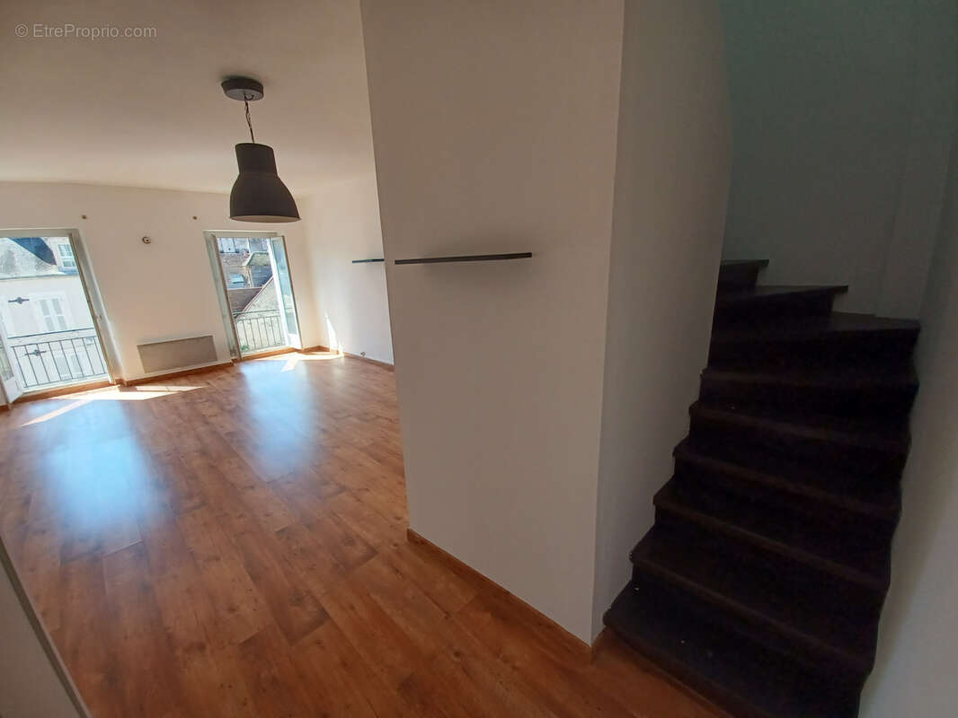 Appartement à LA CHARITE-SUR-LOIRE