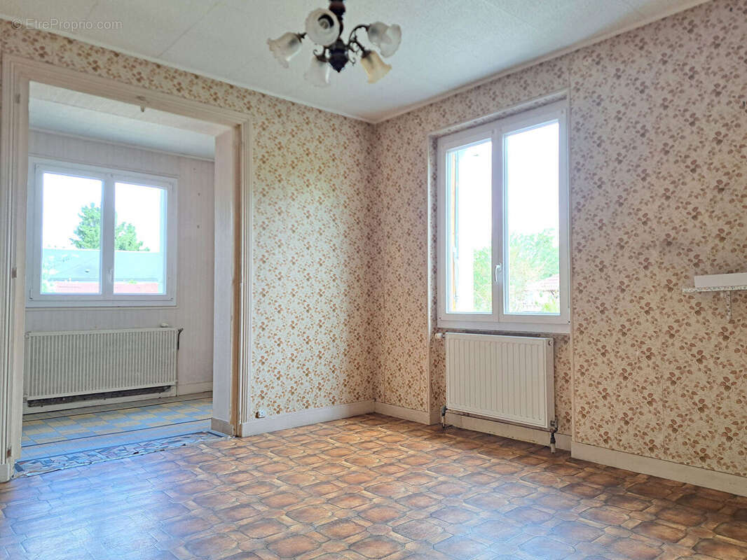 Maison à CHATELLERAULT