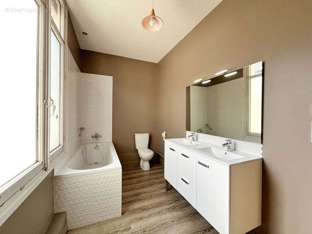 Appartement  4 pièce(s) - Coeur de ville - 114 m2 - Chambéry - photo 7