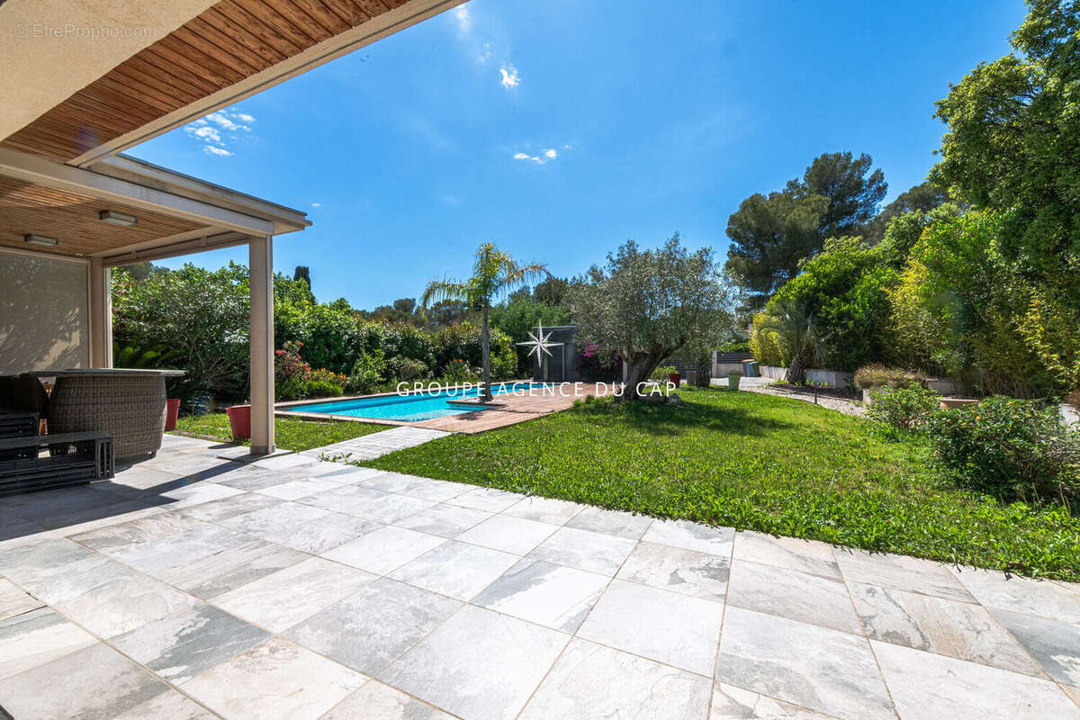 Maison à SAINT-RAPHAEL