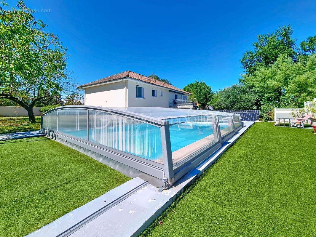MAISON avec sous-sol total et piscine - photo 18