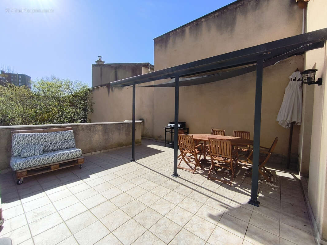 Maison à DECAZEVILLE