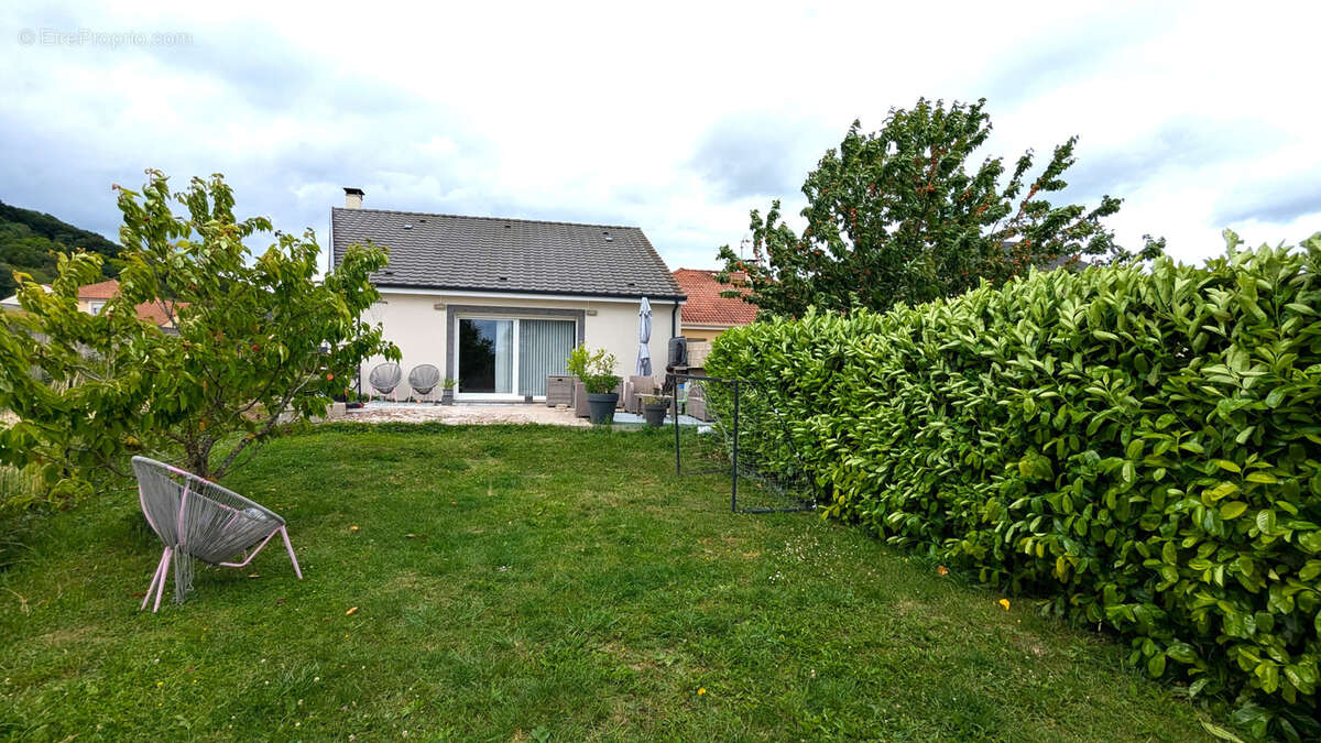 Maison à PAGNEY-DERRIERE-BARINE