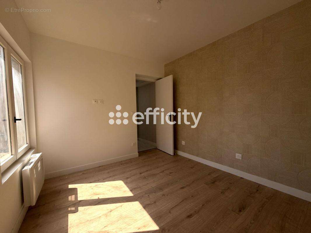 Maison 44 m² à Argenteuil  - photo 6