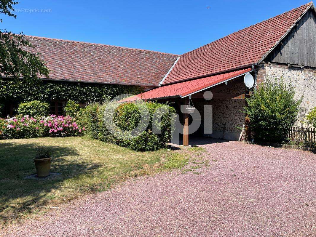 Maison à GROSSOEUVRE