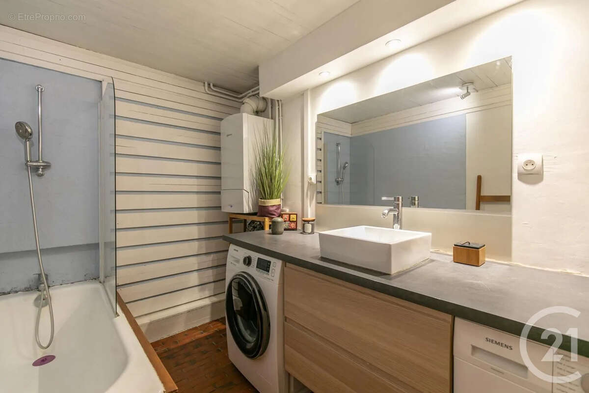 Maison à SAINT-MAUR-DES-FOSSES