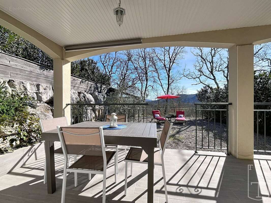 Maison à SAINT-ALBAN-AURIOLLES