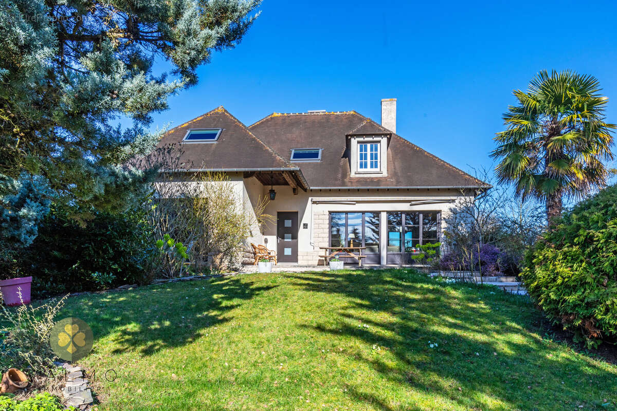 Maison à THOIRY