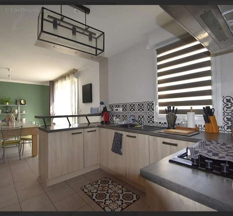 Maison à MESLAY-DU-MAINE