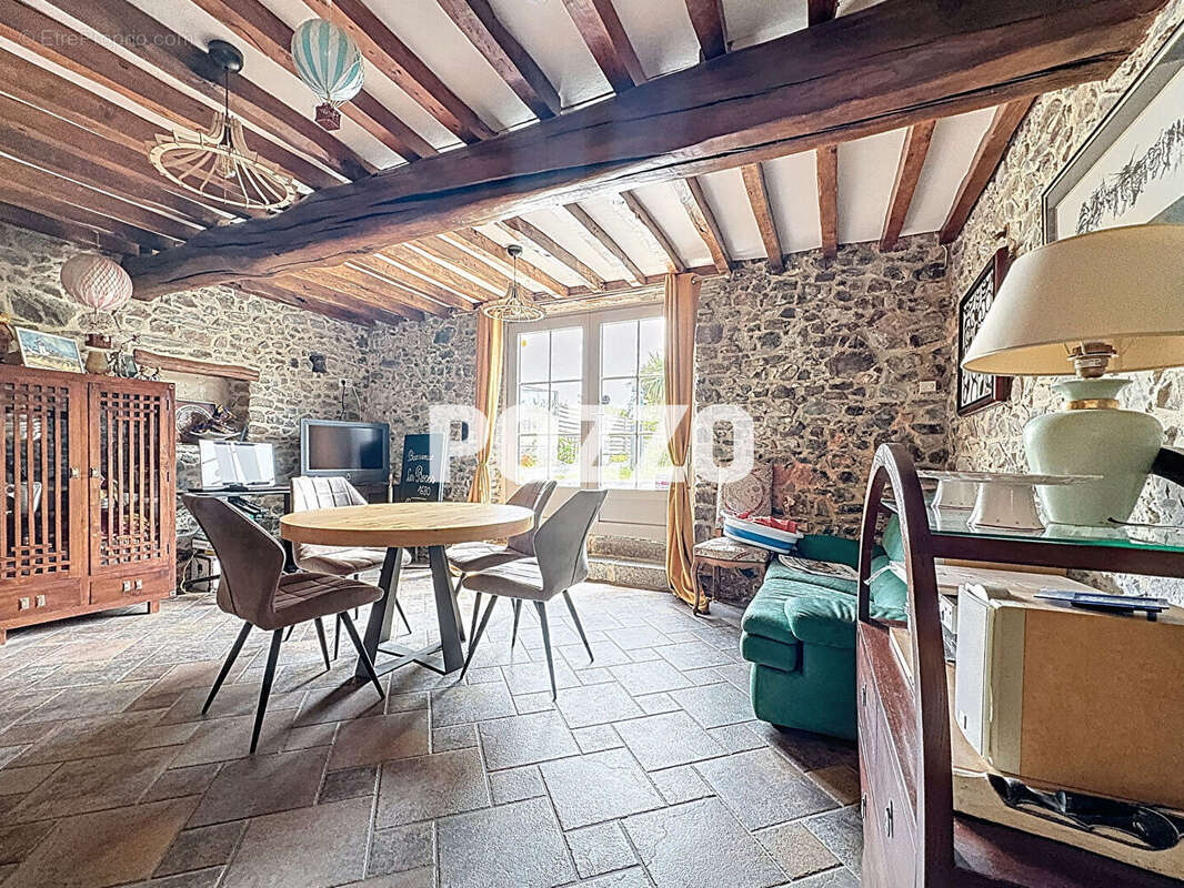 Maison de 8 pièces à vendre à BLAINVILLE SUR MER proche mer et commerces - photo 8