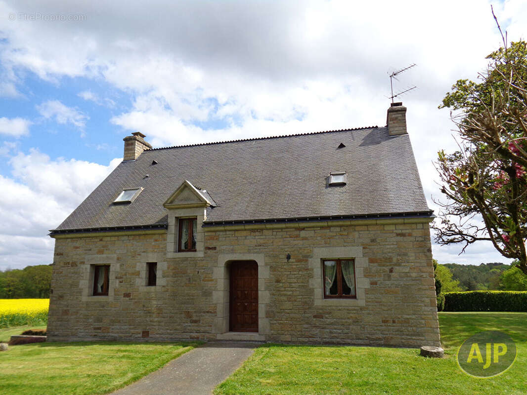 Maison à PLUMELEC
