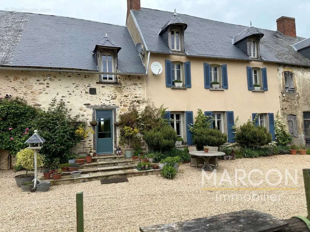 Maison à DUN-LE-PALESTEL