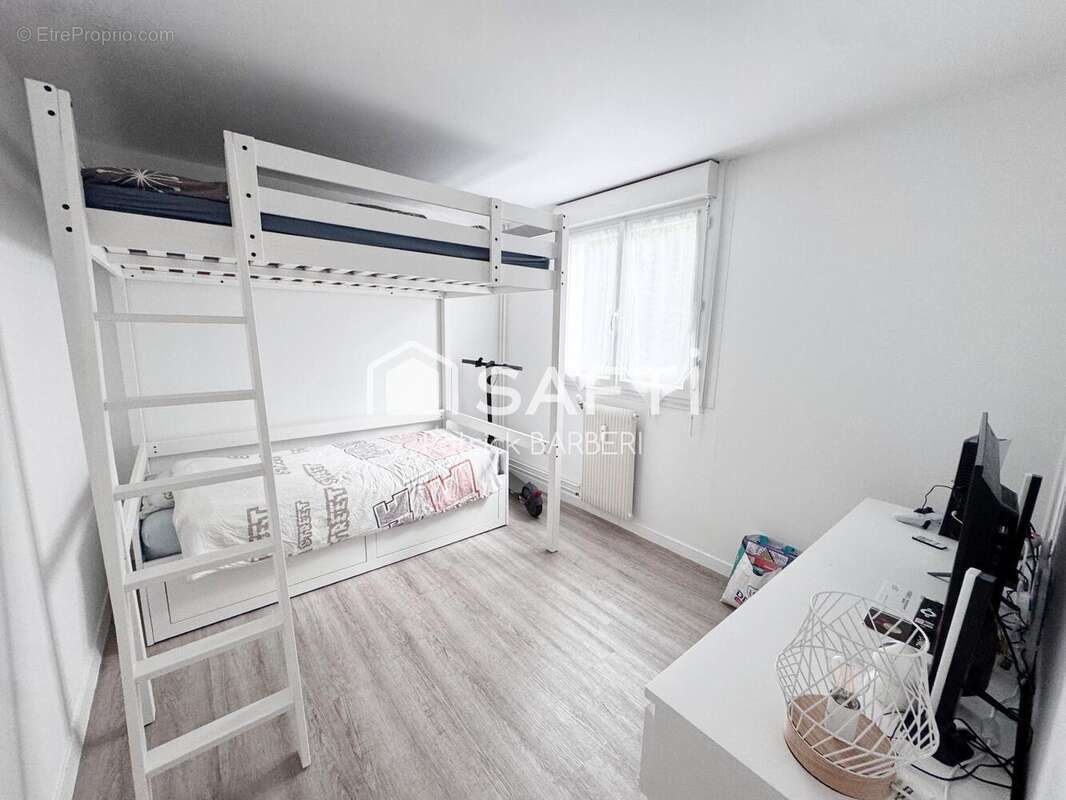 Photo 9 - Appartement à MENUCOURT