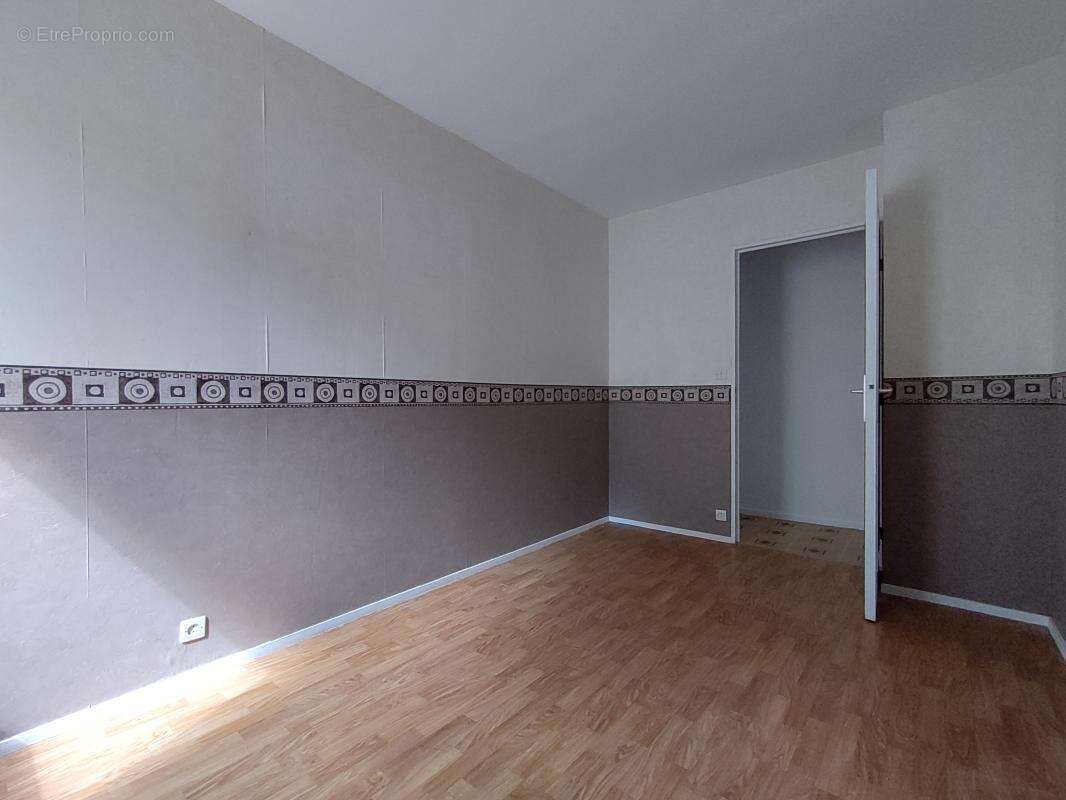 Appartement à BORNEL