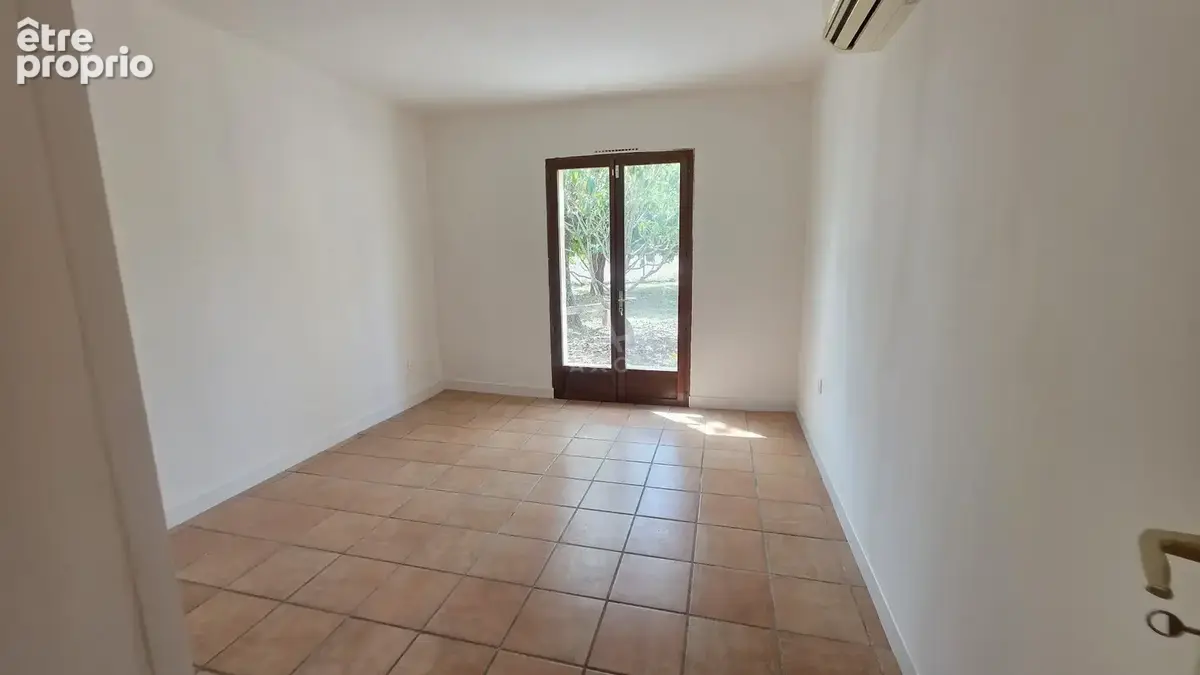 Charmante maison pierre 4 chambres sur 3000m² - photo 9