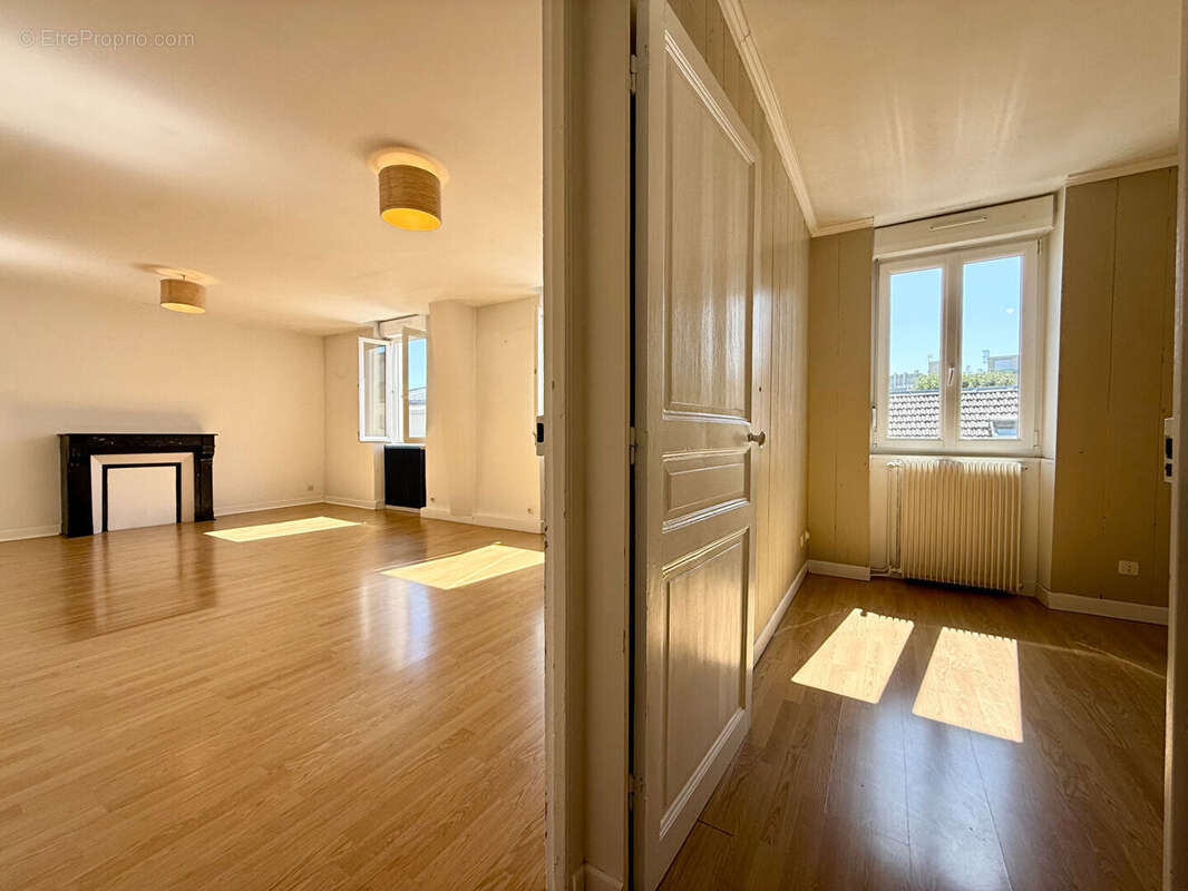 Appartement type 3 - 72.1 m² - reims bd lundy - photo 2