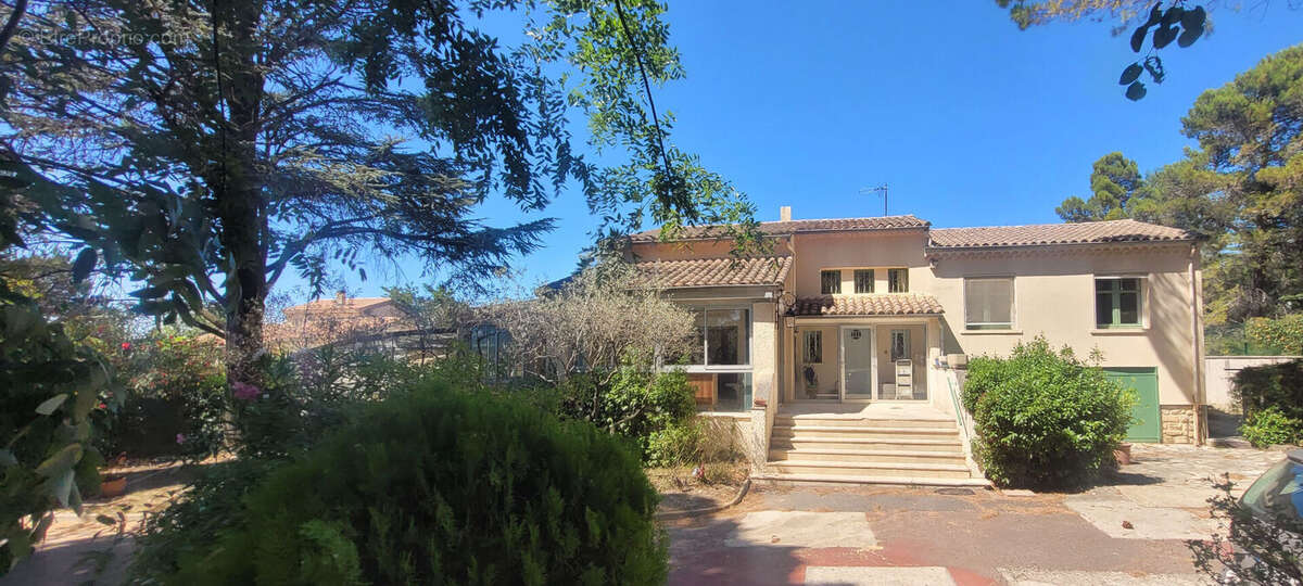 Maison à SAINT-PAUL-TROIS-CHATEAUX