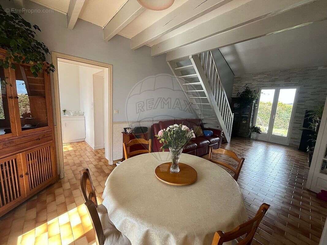 Maison à MESCHERS-SUR-GIRONDE