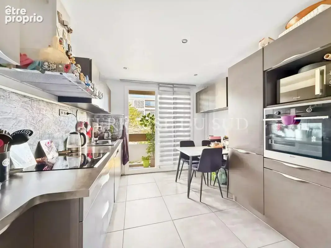 Vente Appartement 3 Pièce de 73 m2 avec Balcon/Terrasse, Loggia et Cave - Pointe-Rouge / Pastré - Marseille 8 - photo 8