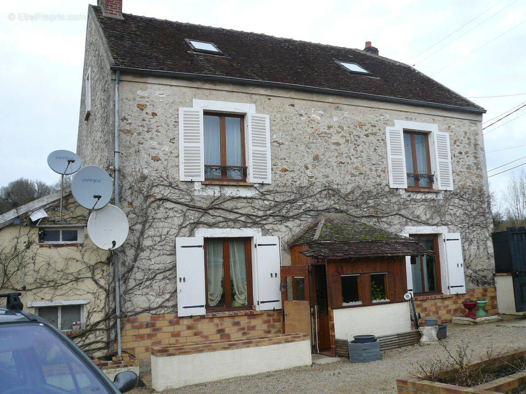 Maison à SAINT-REMY-LA-VANNE