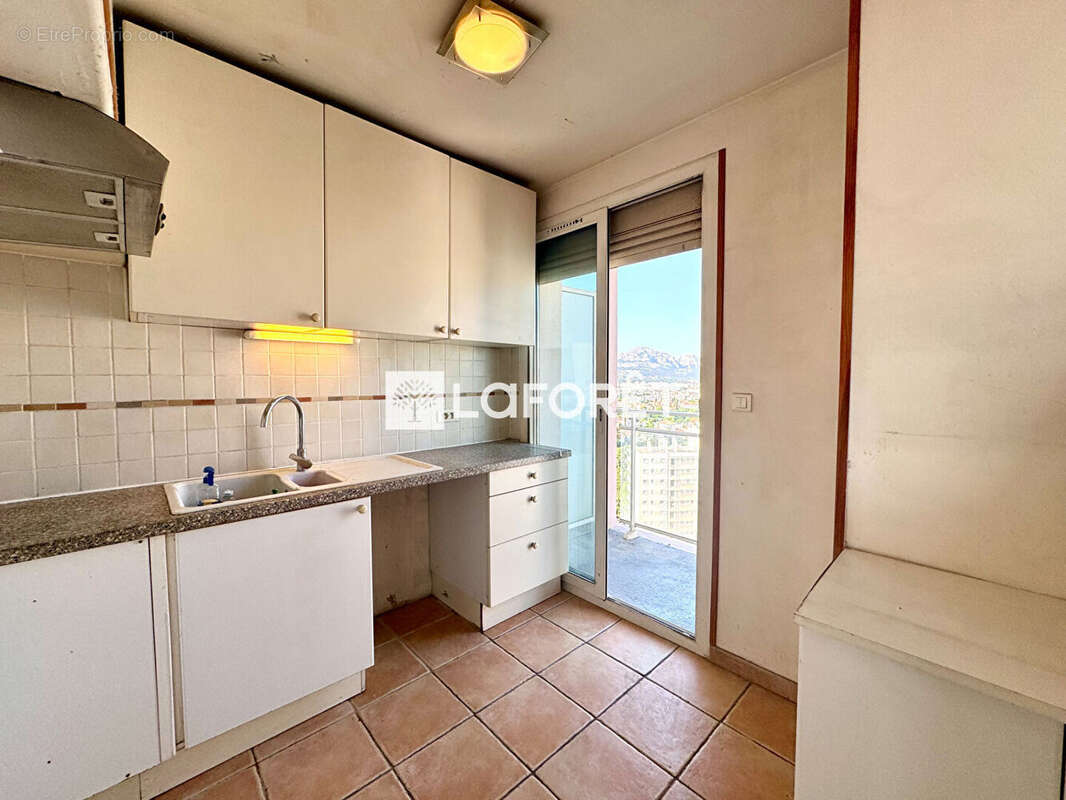 Appartement à MARSEILLE-9E
