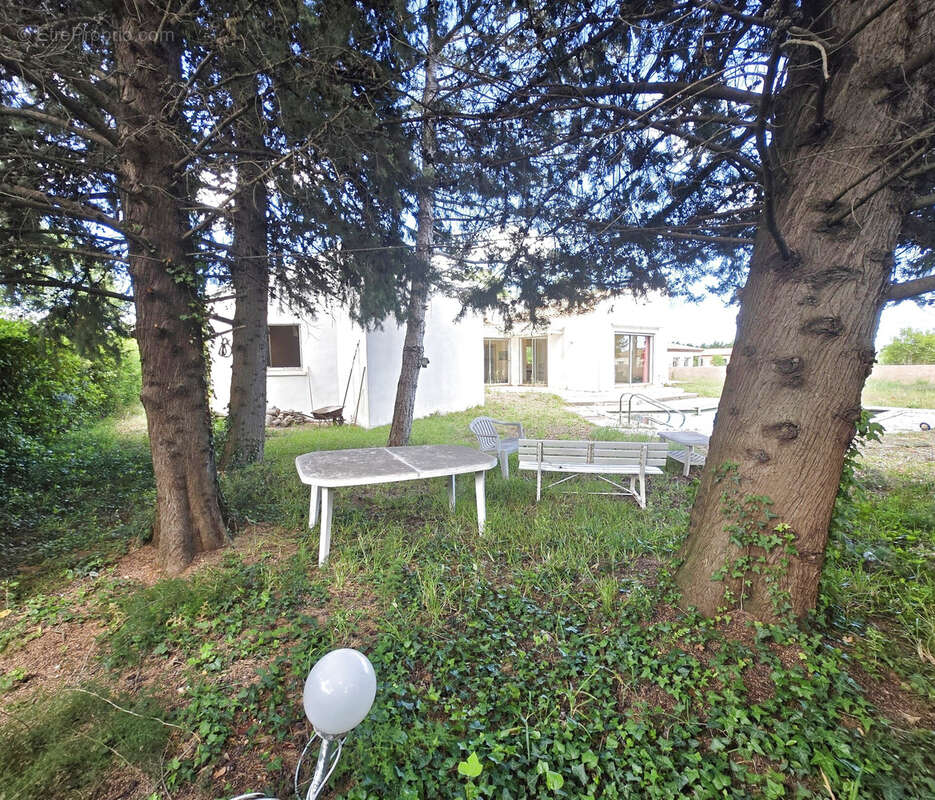 A vendre Villa d'architecte 5 chambres piscine - photo 8