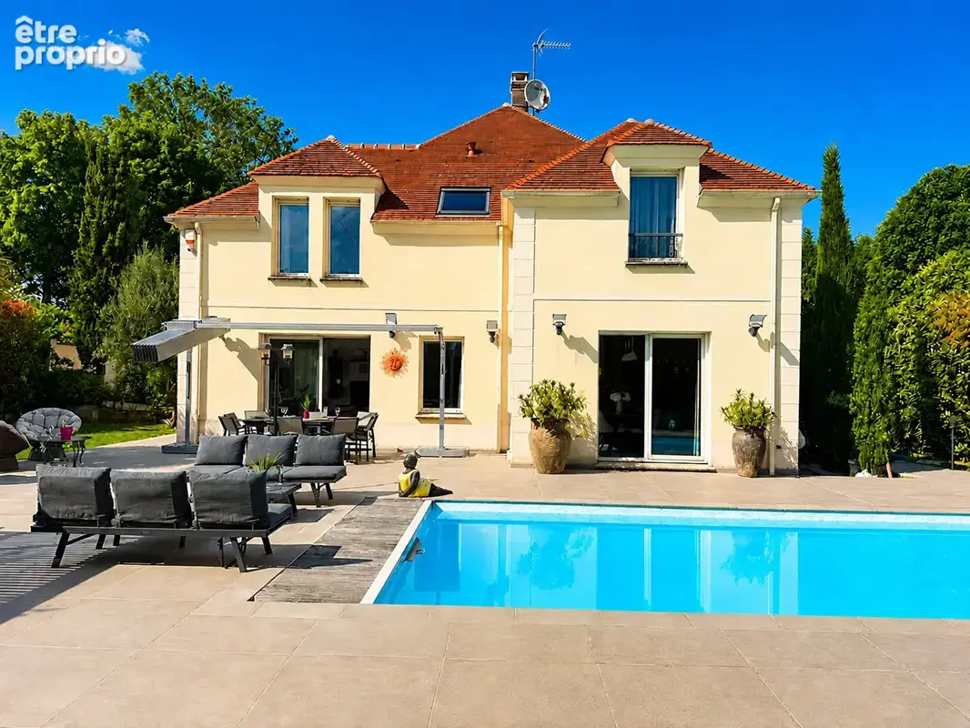 Maison à Bougival 10 pièces, 330m², Piscine, Terrain 1513m² - photo 2