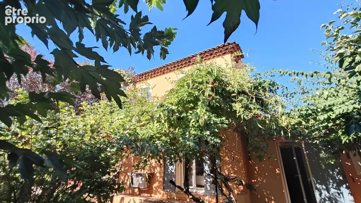 Gonfaron Jolie Villa beau volumes - photo 12