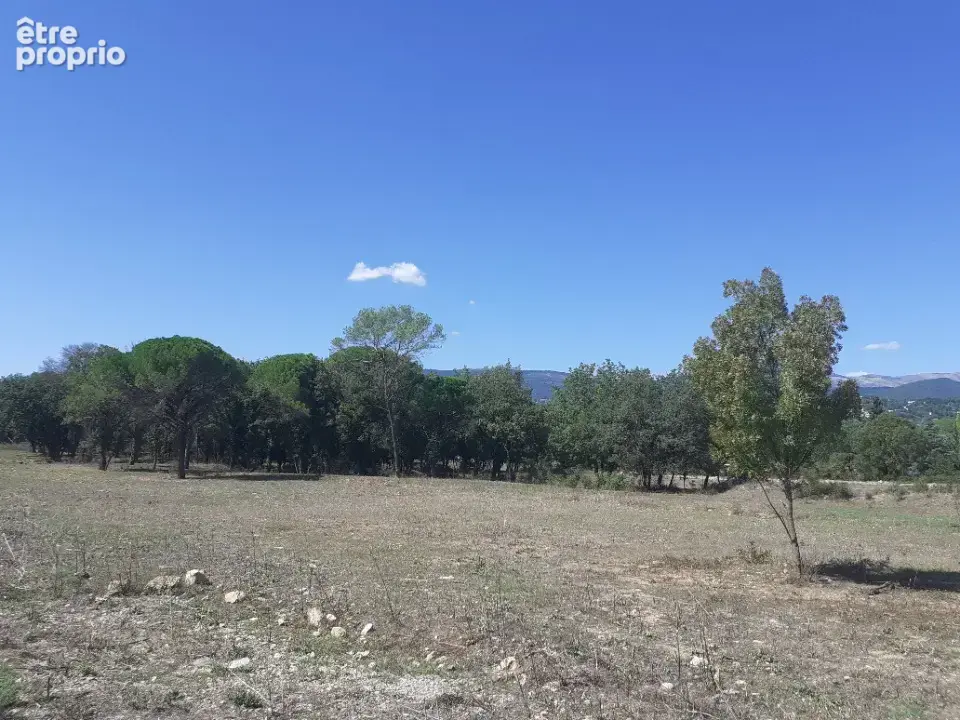 Terrain à TOURRETTES