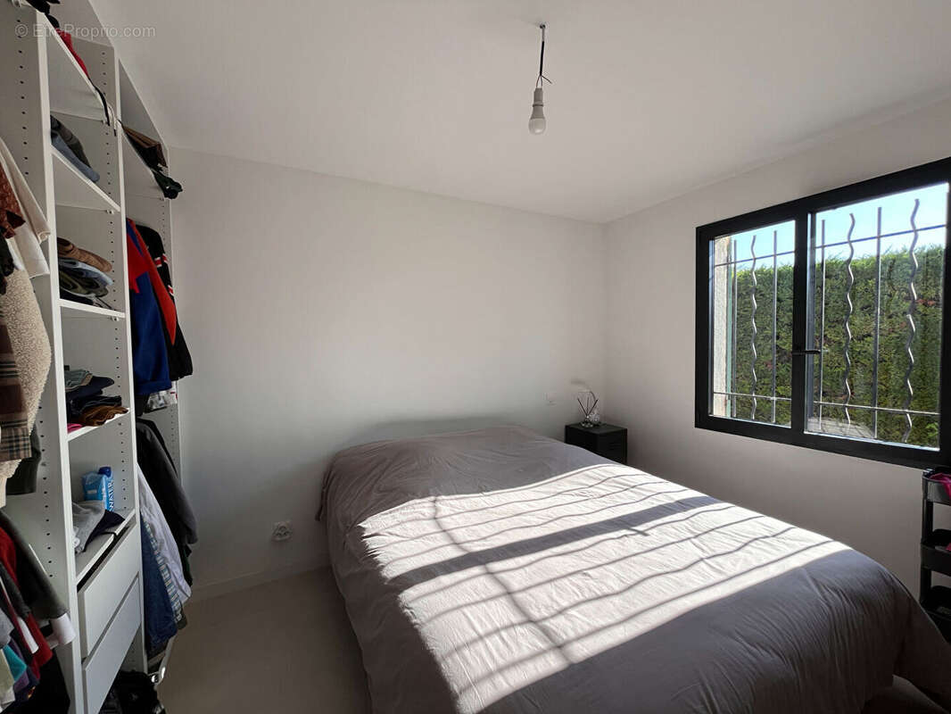 Maison à L'ISLE-SUR-LA-SORGUE