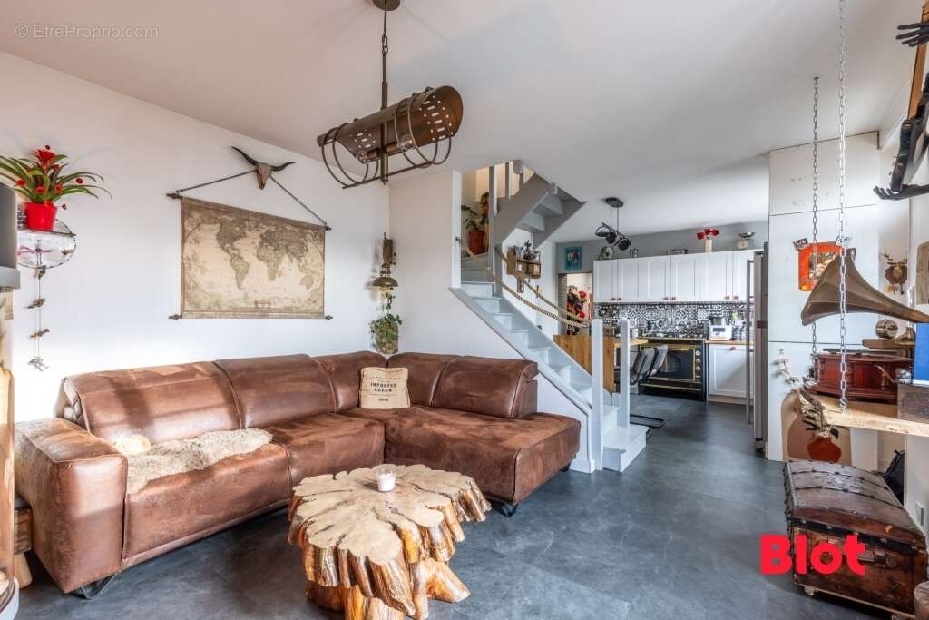 Maison à JANZE