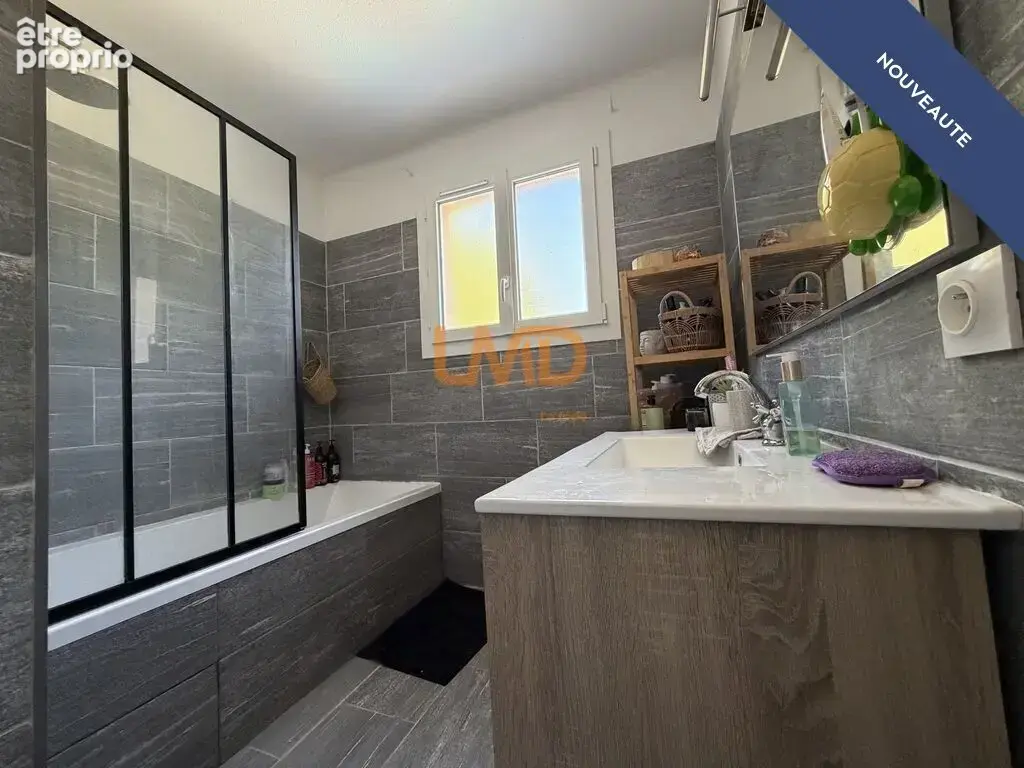 Villa T5 92 m2 avec piscine à Baho - photo 6
