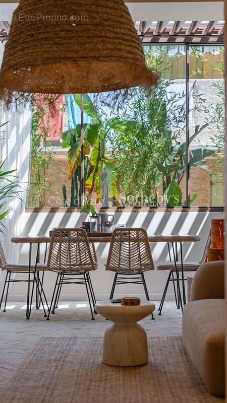 Appartement rénové de 68 m² avec terrasse et garage au cœur de Saint-Tropez - photo 16