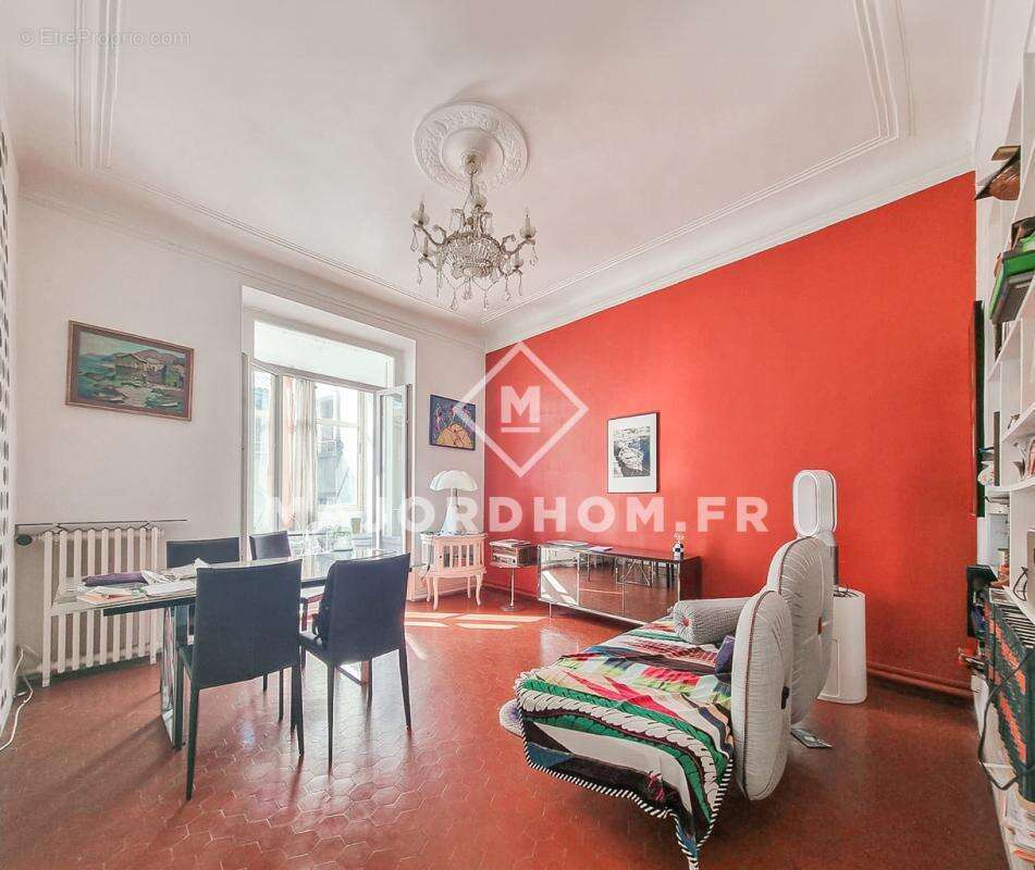 Appartement à MARSEILLE-5E
