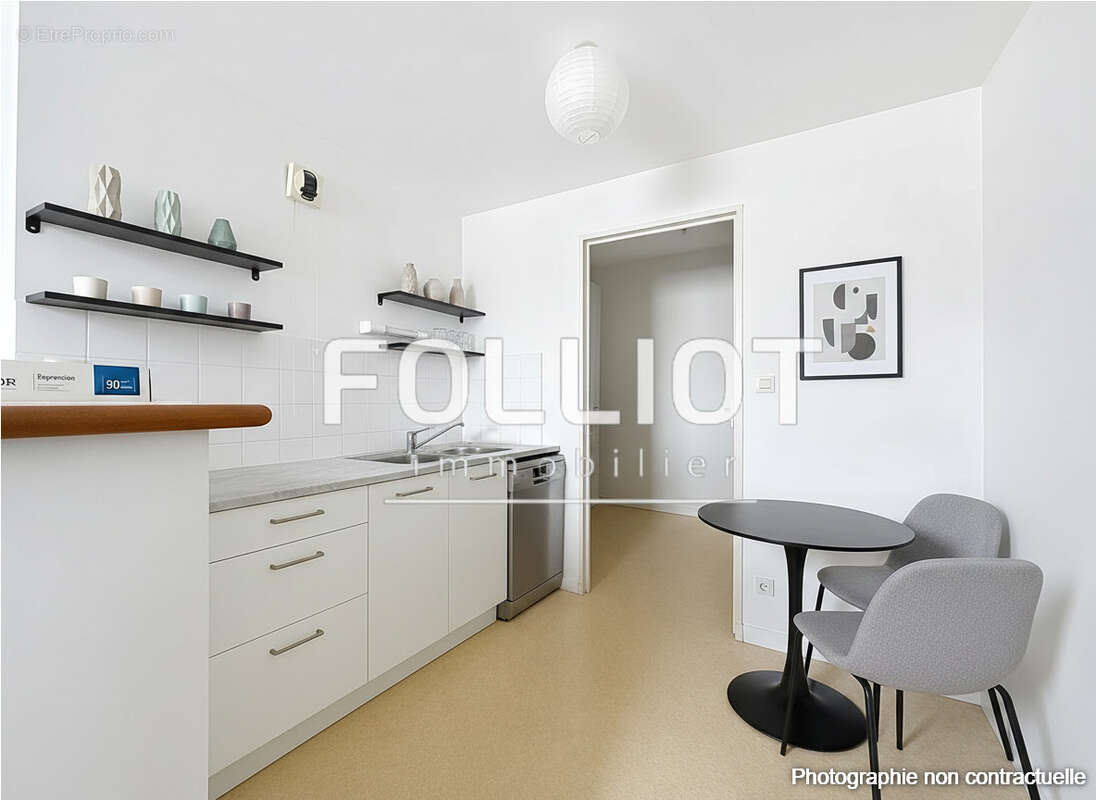 Appartement à DONVILLE-LES-BAINS