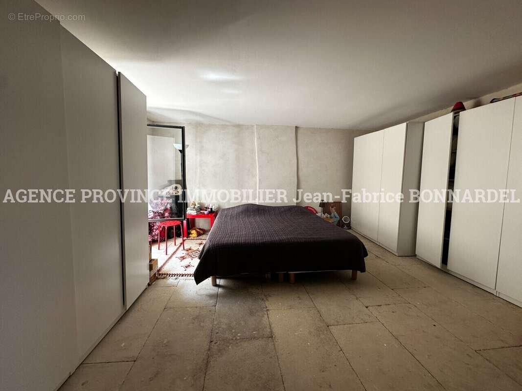Maison 135 m² à Taulignan  - photo 9