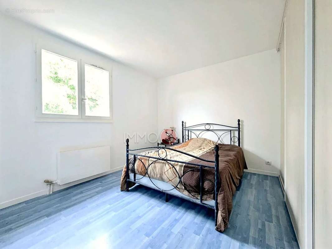 Maison à OZOIR-LA-FERRIERE