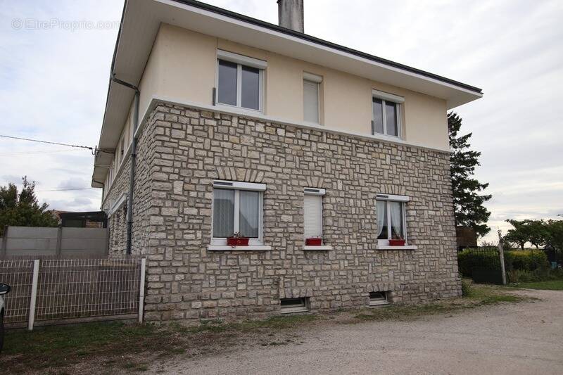 Appartement à BOULAY-LES-BARRES